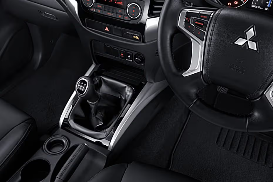 mitsubishi-pajero-sport-2021-gear-shifter-626524