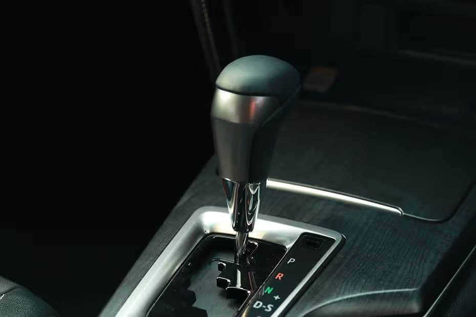 toyota-fortuner-gear-shifter-125031