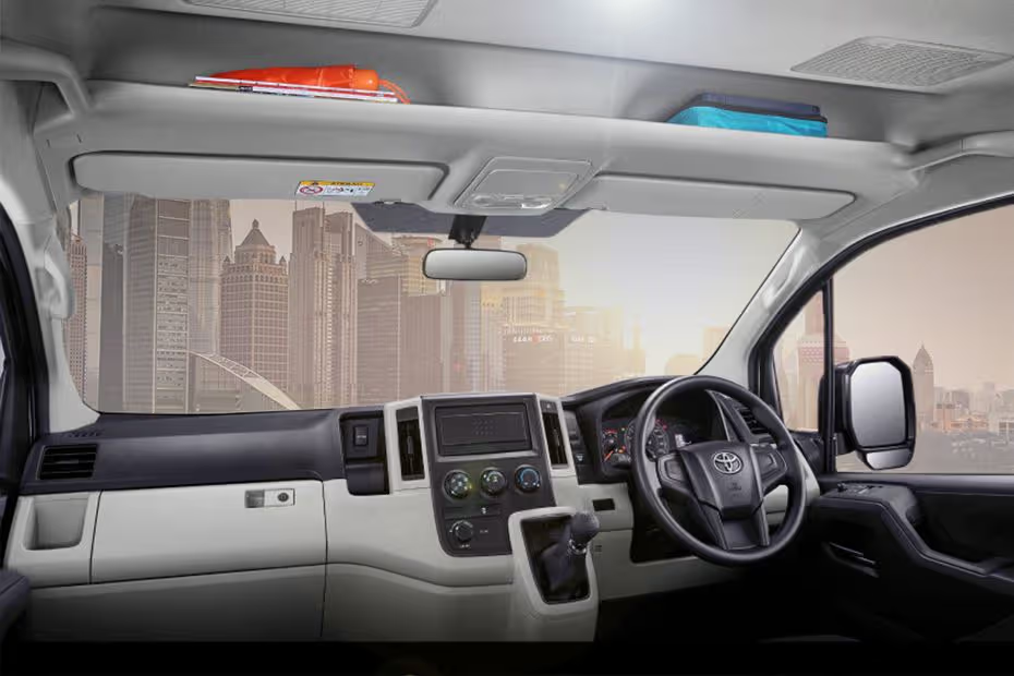 toyota-hiace-dashboard-view-454969
